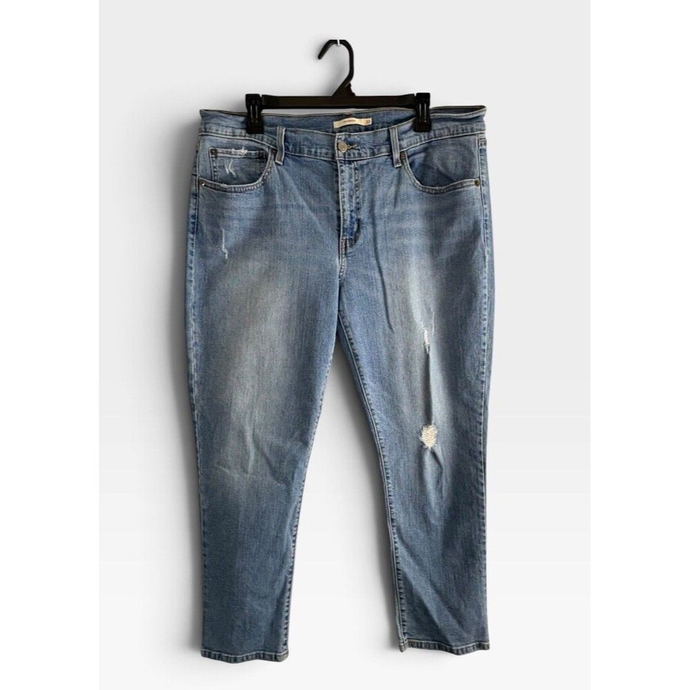 Levis Womens Jeans Adult Size 33 Boyfriend Light Wash Denim Pocket Casual